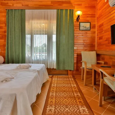 Orange Hotel *